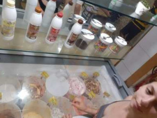 Manos Pizza