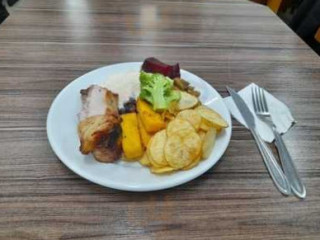 E Churrascaria Labirintus