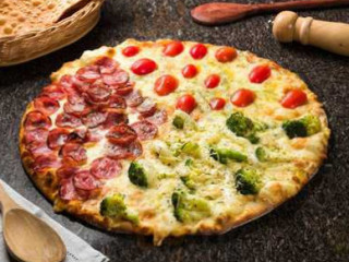 Yolo Pizzaria
