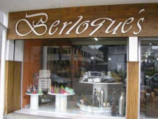 Berloques Chocolates E Cestas