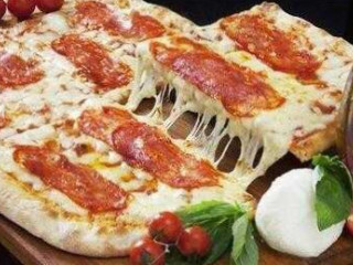 Pizza Al Metro