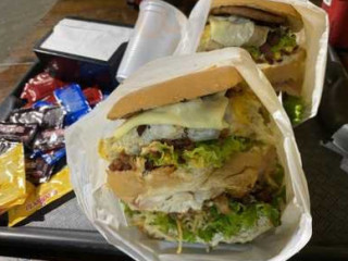 M & C Lanches