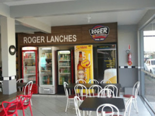 Roger Lanches