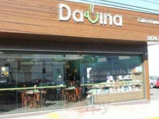 Davina Cafes E Livros
