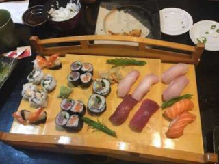 Moura Sushi