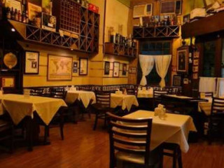 Niki's