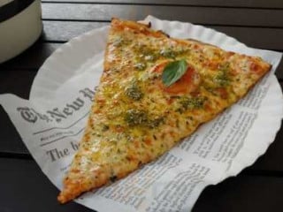 Fold Nyc Pizza Style