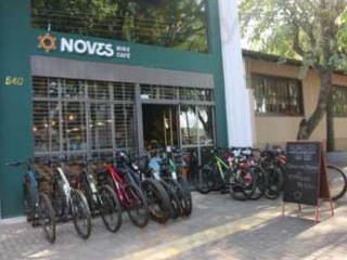 Noves Bike Café