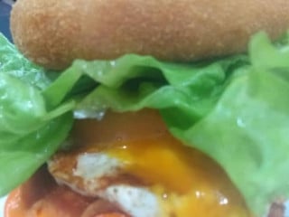 Becue Hamburgueria E Grill