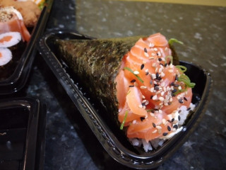 Hakkan Sushi