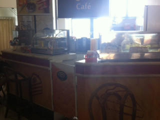 Tuffus Café