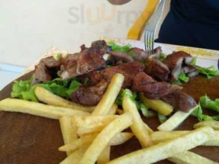 'churrascaria Pizzaria Quinamuiu Dois Irmaos