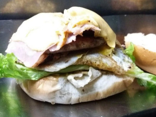 Fenix Lanches E Combos