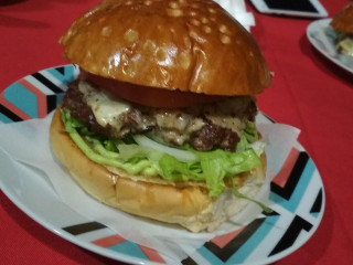 Leo Burguer